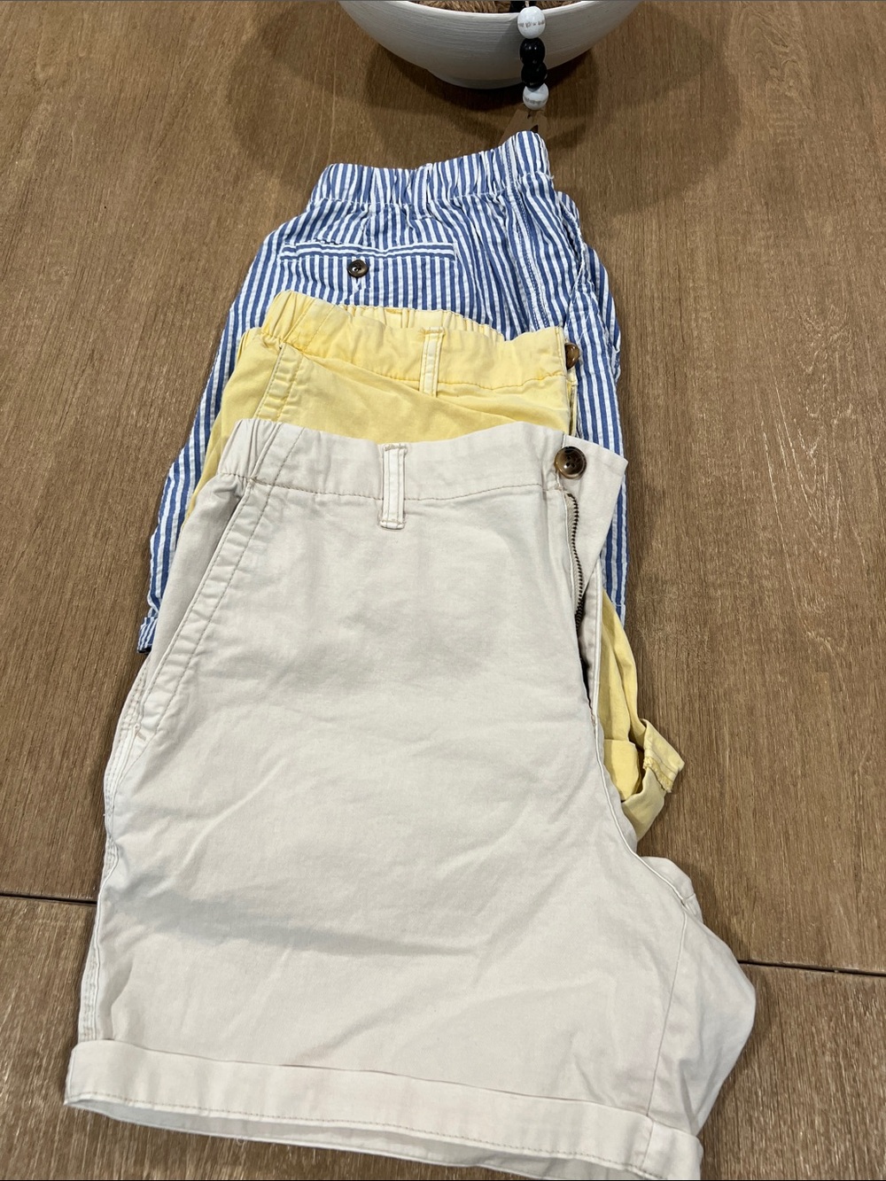 Women’s Old Navy Neutral, Yellow & Blue Striped Bottoms - 3